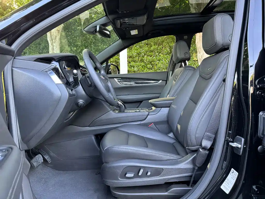 CADILLAC XT6 2021