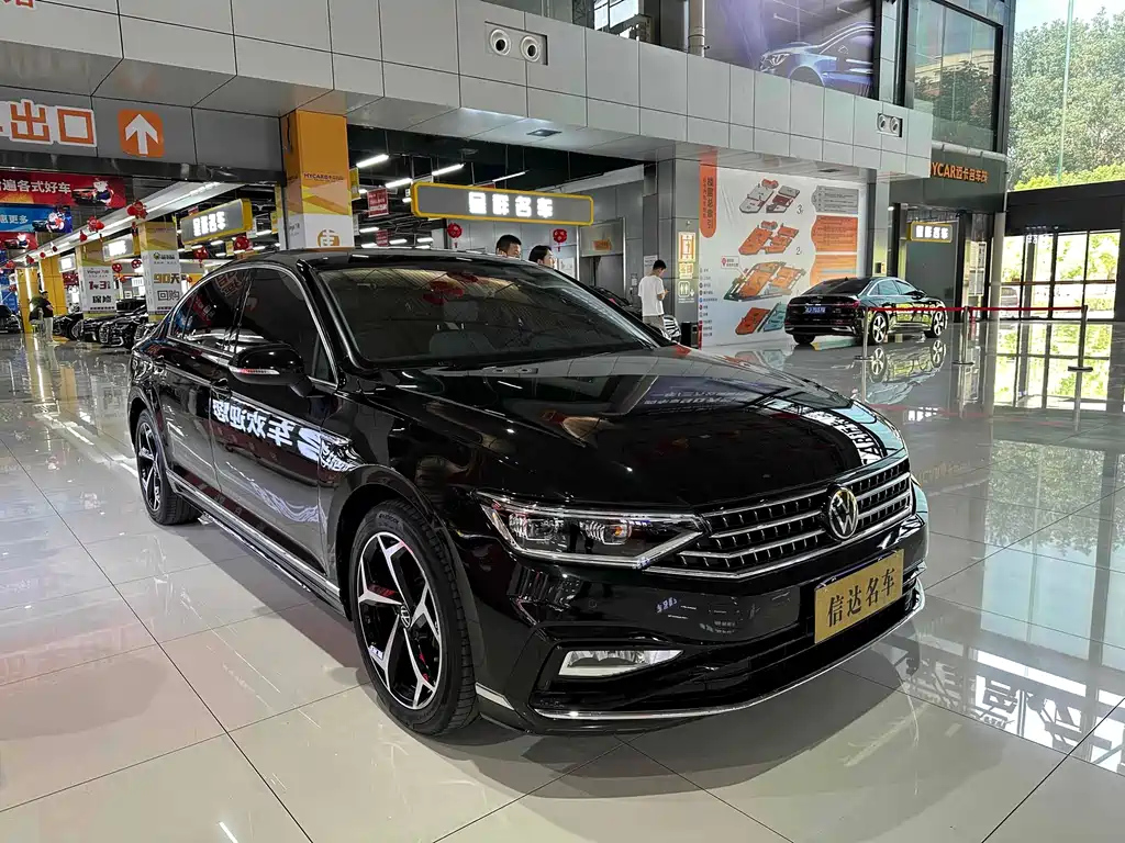 VOLKSWAGEN MAGOTAN 2023