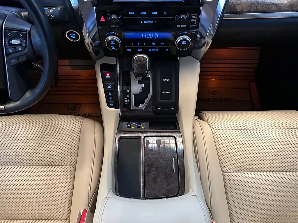 TOYOTA ALPHARD 2019