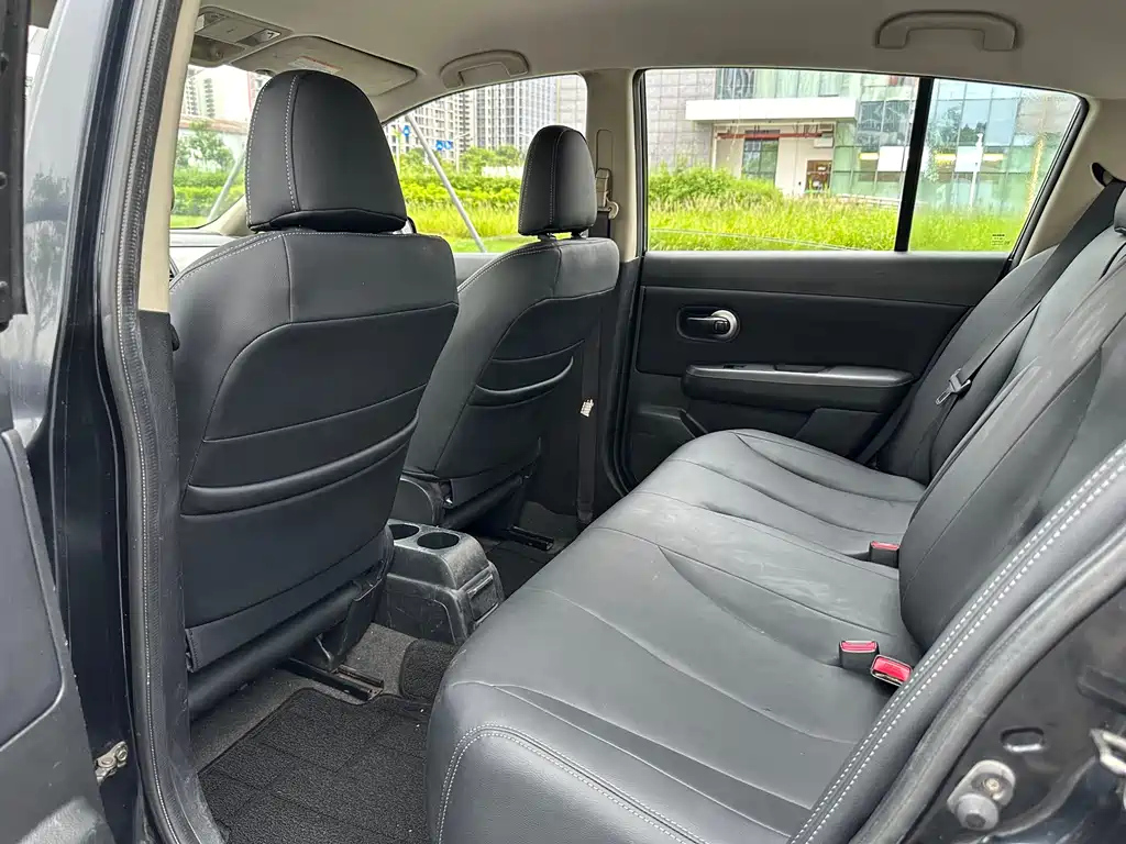 NISSAN TIIDA TIIDA 2010
