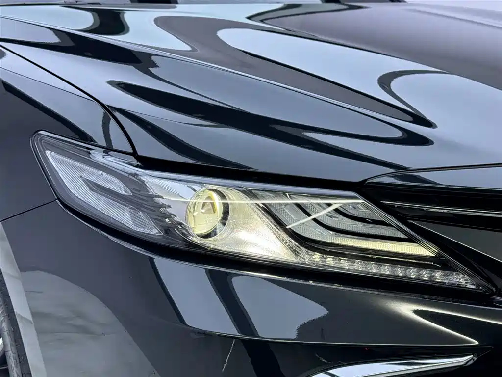 TOYOTA CAMRY 2023
