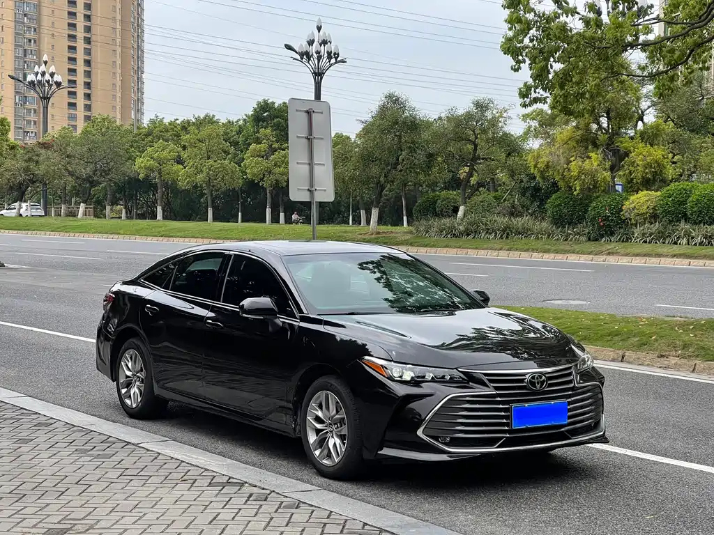 TOYOTA AVALON 2020