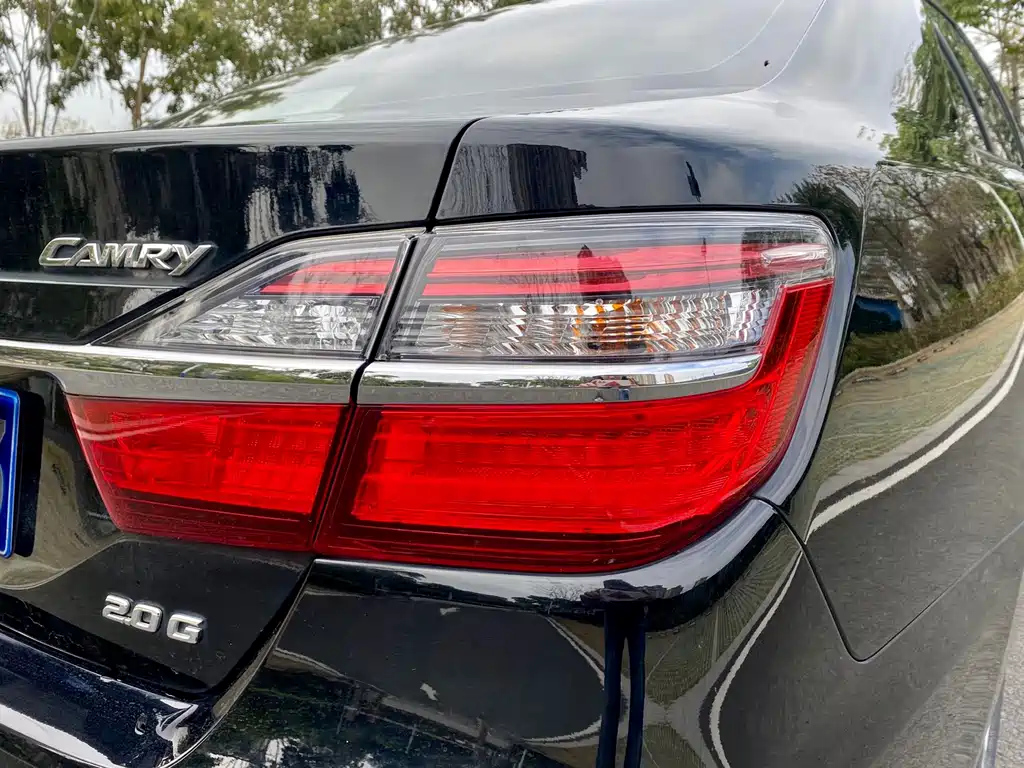 TOYOTA CAMRY 2016