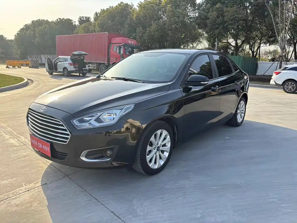 FORD ESCORT 2016