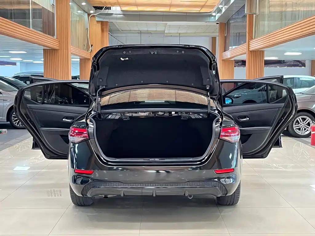 NISSAN SYLPHY 2021