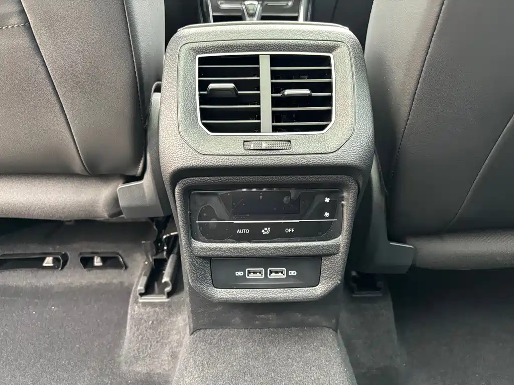 VOLKSWAGEN TAYRON 2023