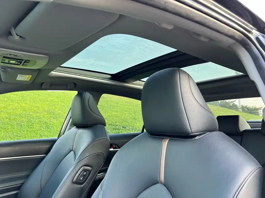 TOYOTA CAMRY 2023