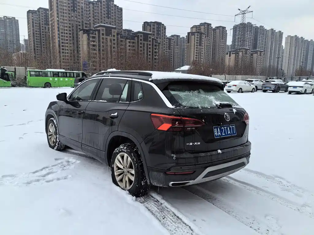 VOLKSWAGEN TAYRON 2020