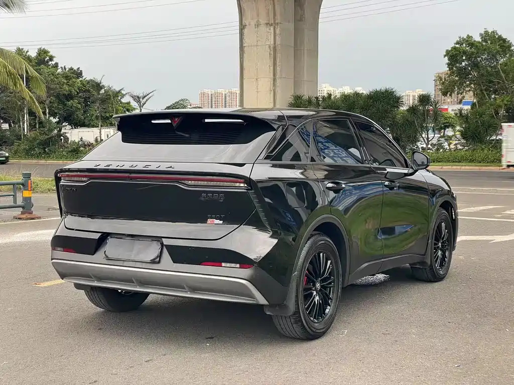 VENUCIA BIG V 2022