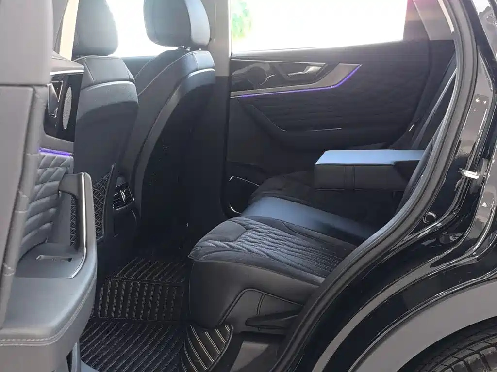 HONGQI HS5 2023