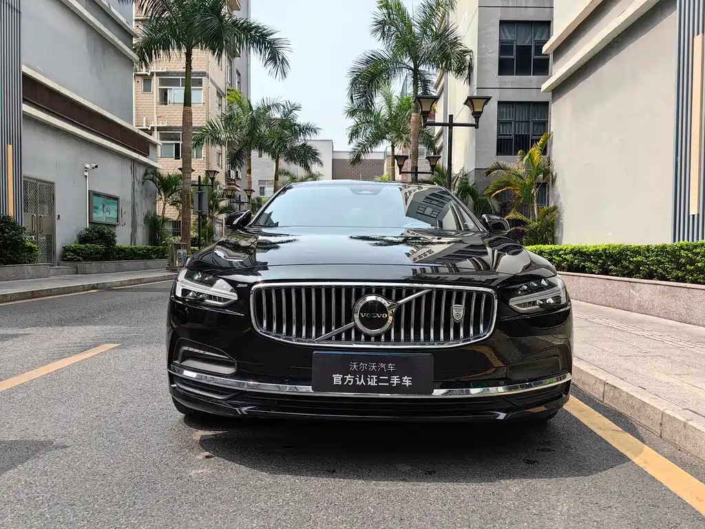 VOLVO S90 2022