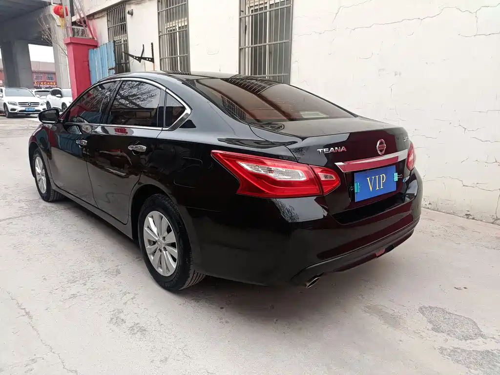 NISSAN TEANA 2018