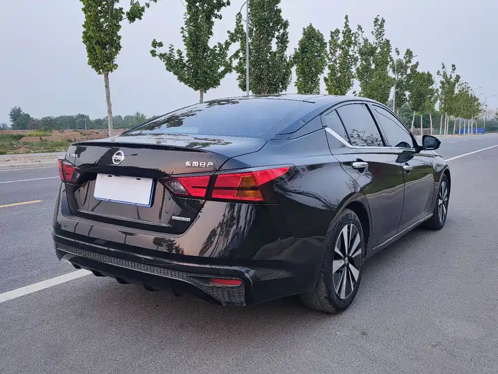 NISSAN TEANA 2021