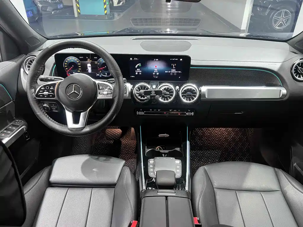 MERCEDES BENZ GLB 2022