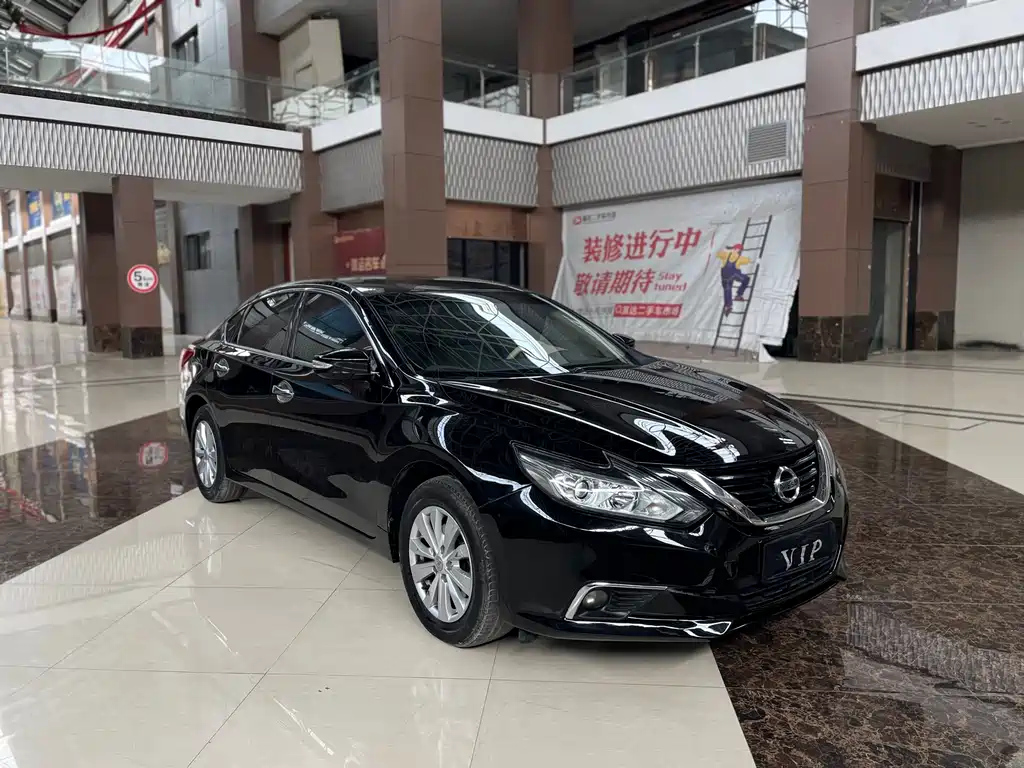 NISSAN TEANA 2017