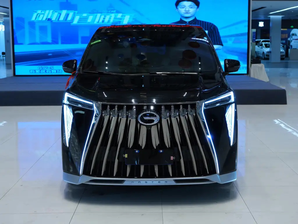 TRUMPCHI M8 2023