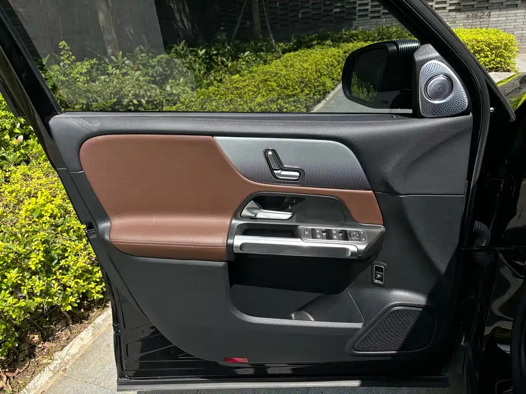 MERCEDES BENZ GLB 2021