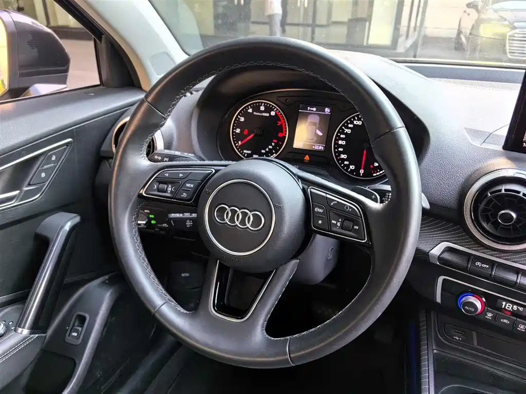 AUDI Q2L 2023