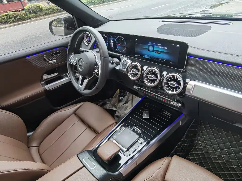 MERCEDES BENZ GLB 2020