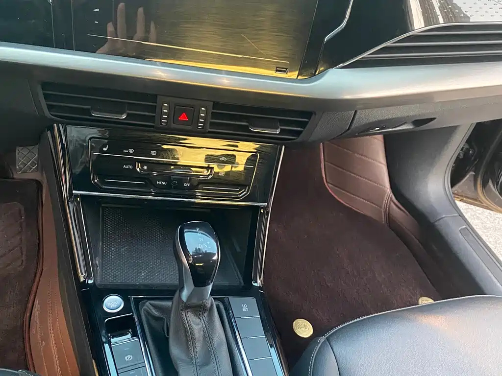 VOLKSWAGEN PASSAT 2021