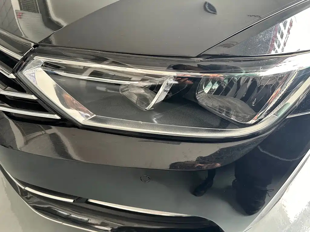 VOLKSWAGEN MAGOTAN 2020