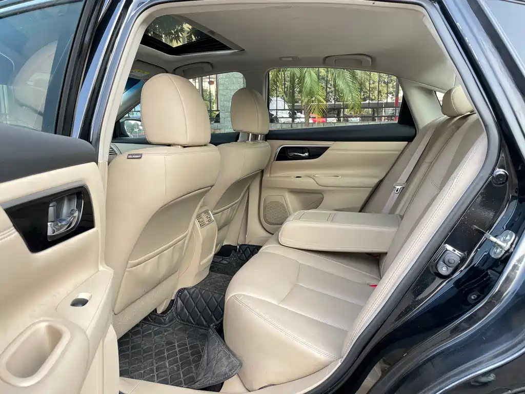 NISSAN TEANA 2018