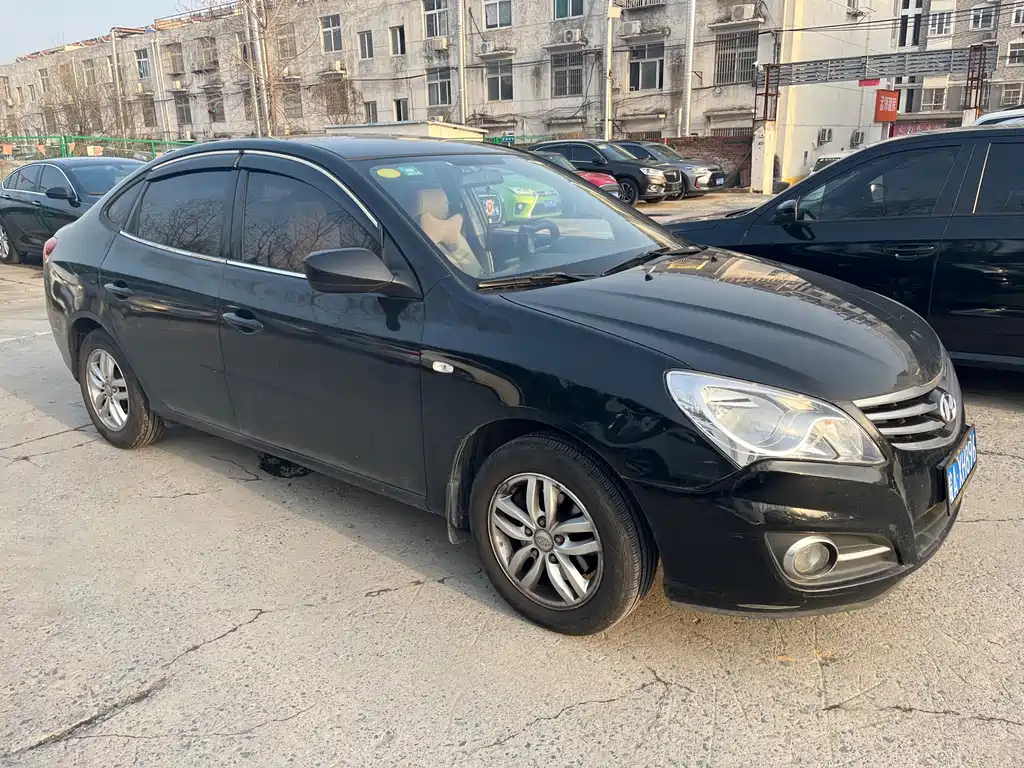 HYUNDAI CELESTA 2012
