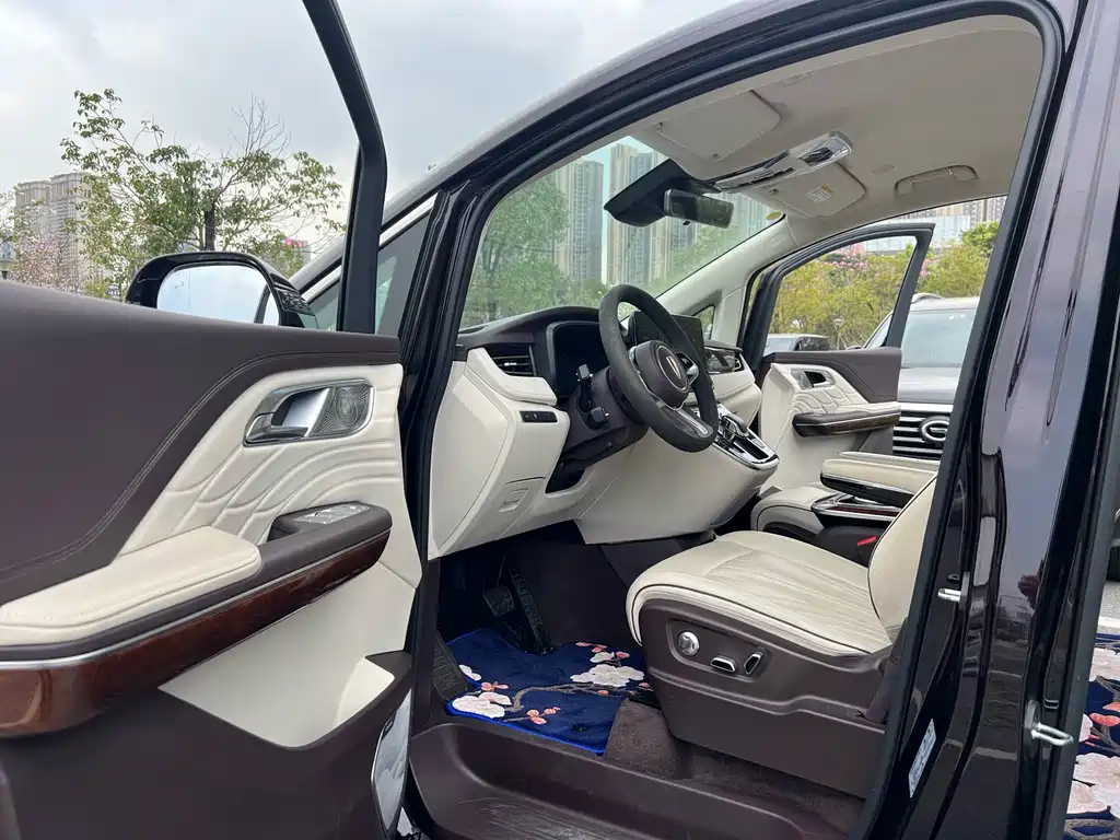 HONGQI HQ9 2022