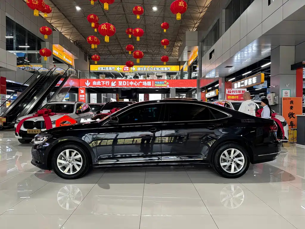 VOLKSWAGEN PASSAT 2022