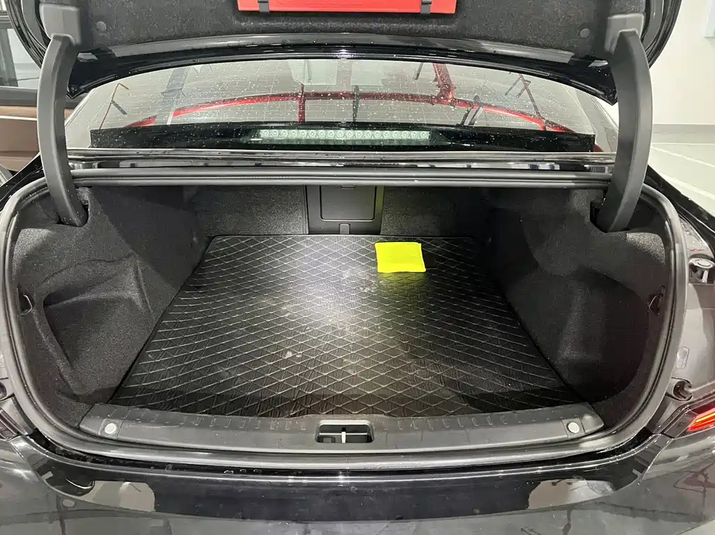 VOLVO S90 2021