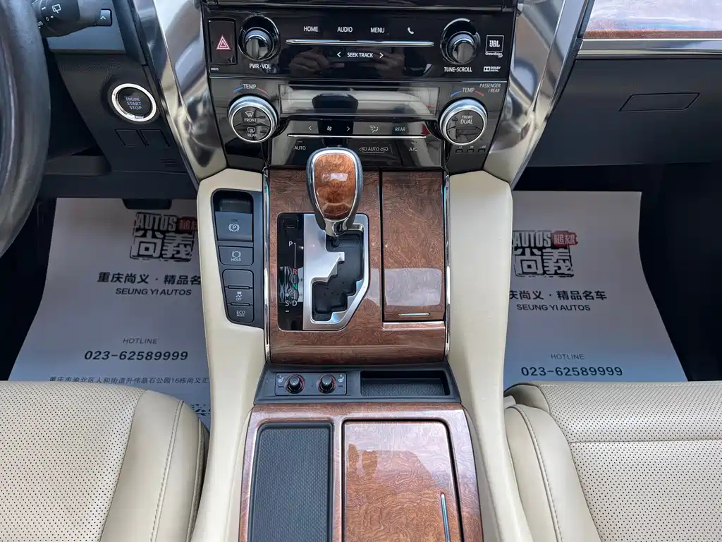 TOYOTA ALPHARD 2018