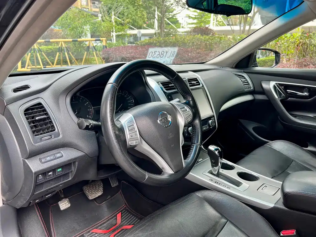 NISSAN TEANA 2018