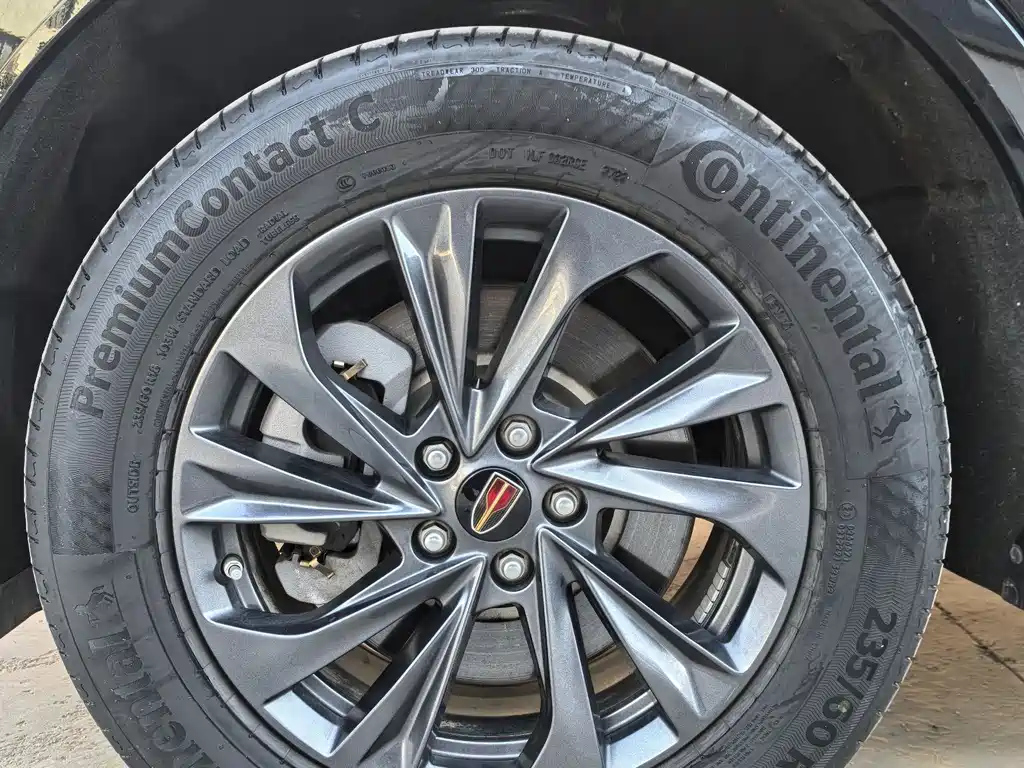 HONGQI HS5 2023