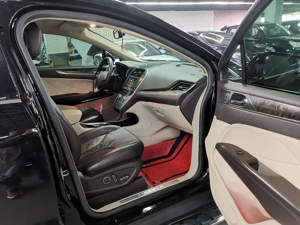 LINCOLN MKC 2018