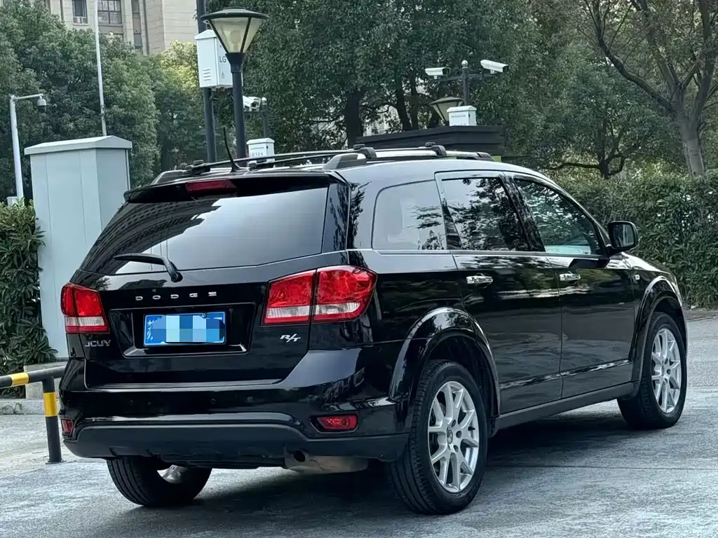 DODGE JCUV 2015