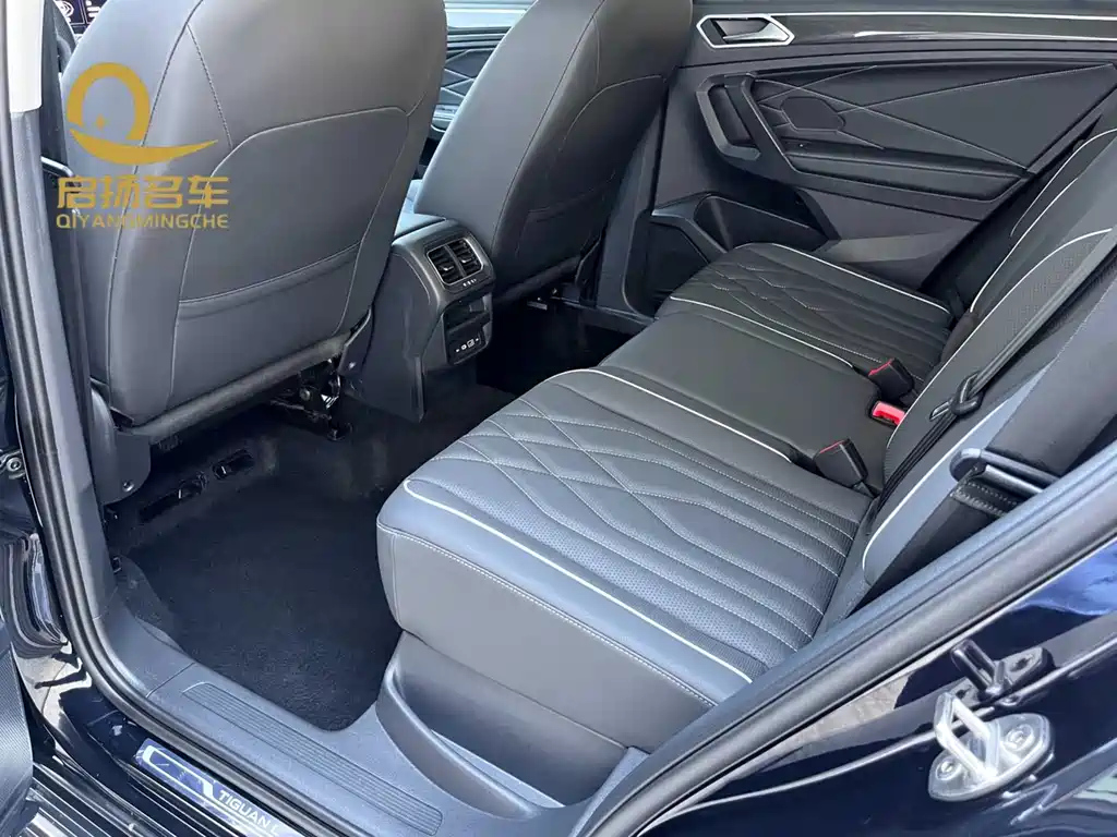 VOLKSWAGEN TIGUAN L 2022