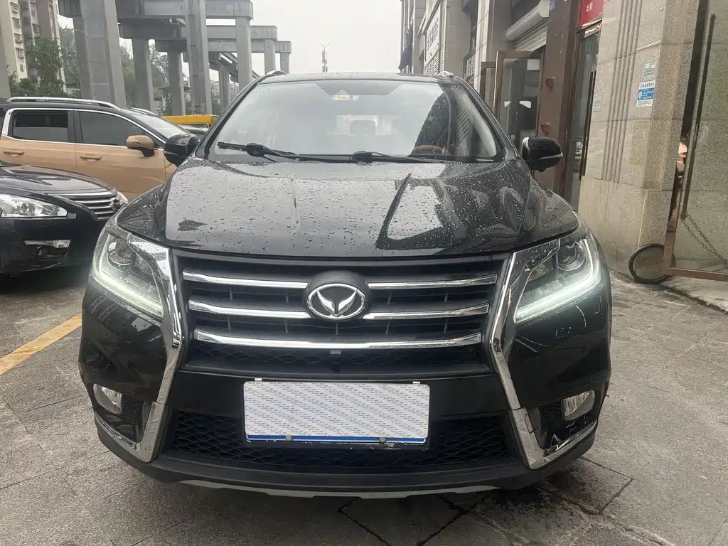 BAIC S6 2016