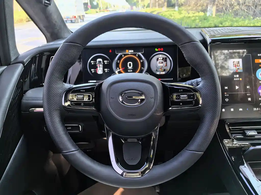 TRUMPCHI M8 2023