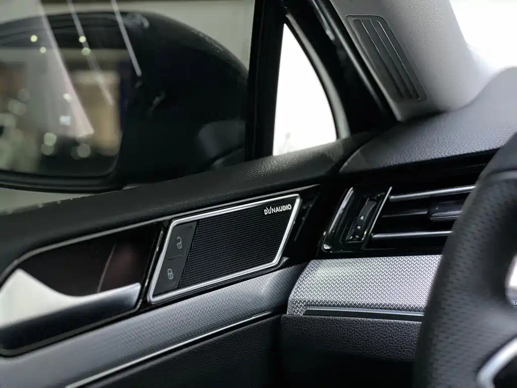 VOLKSWAGEN MAGOTAN 2022