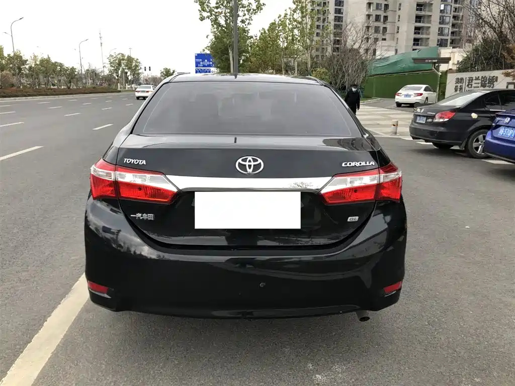TOYOTA COROLLA 2015