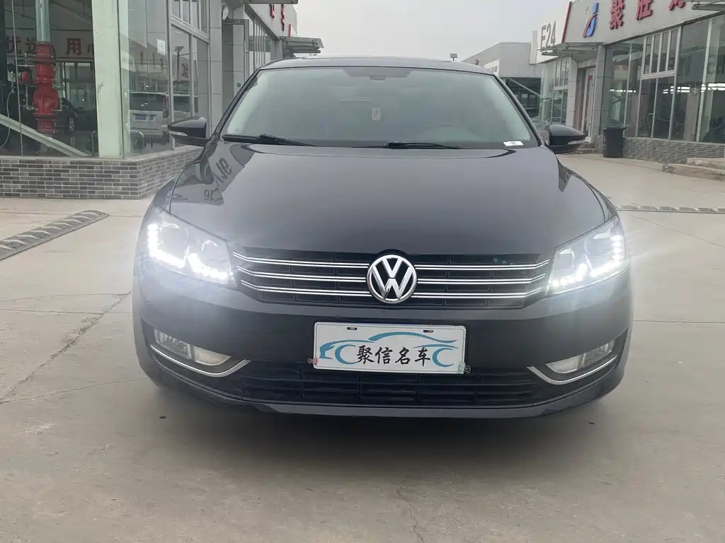 VOLKSWAGEN PASSAT 2014