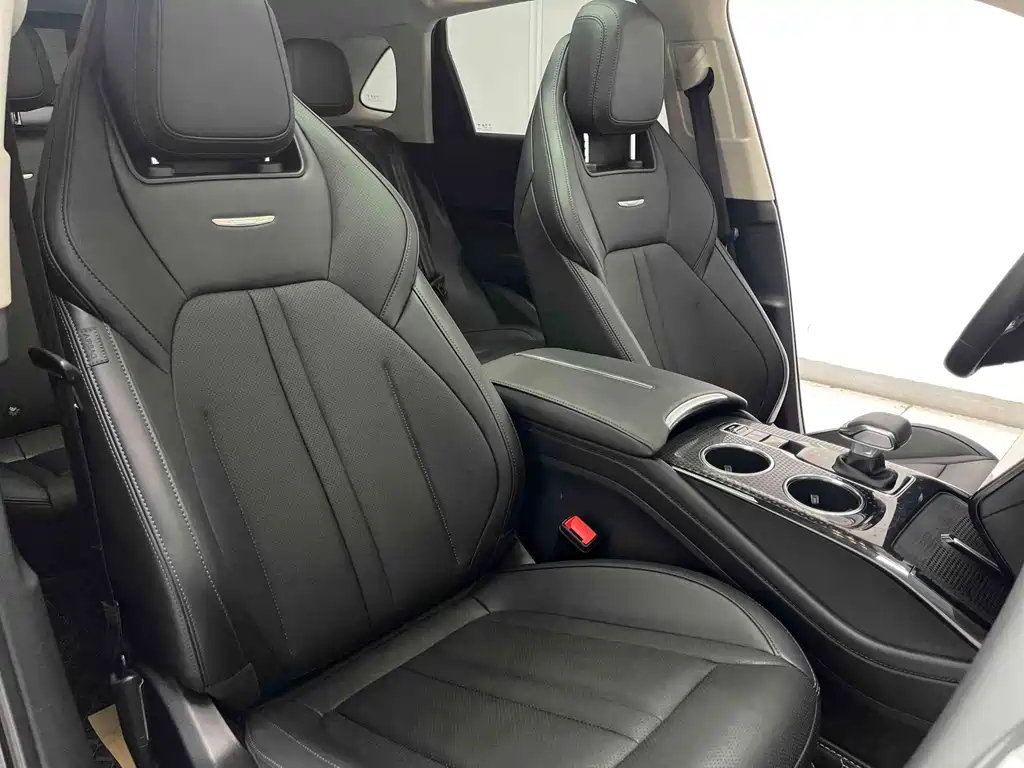 HONGQI HS3 2023