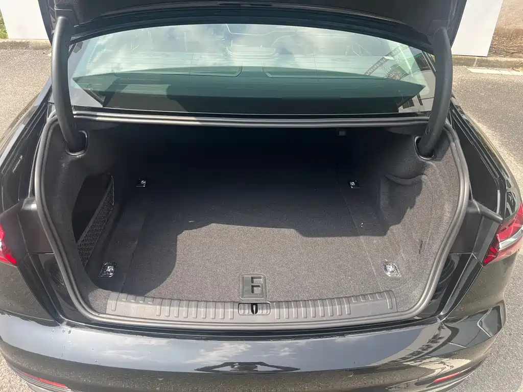 AUDI A6L 2023