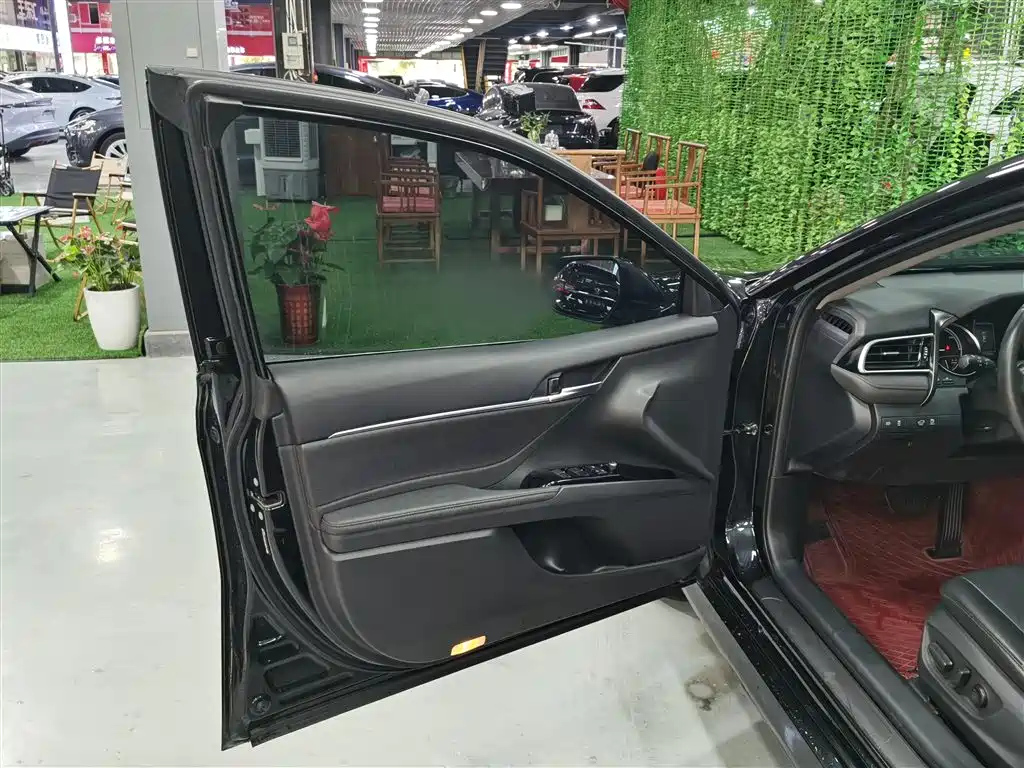 TOYOTA CAMRY 2022