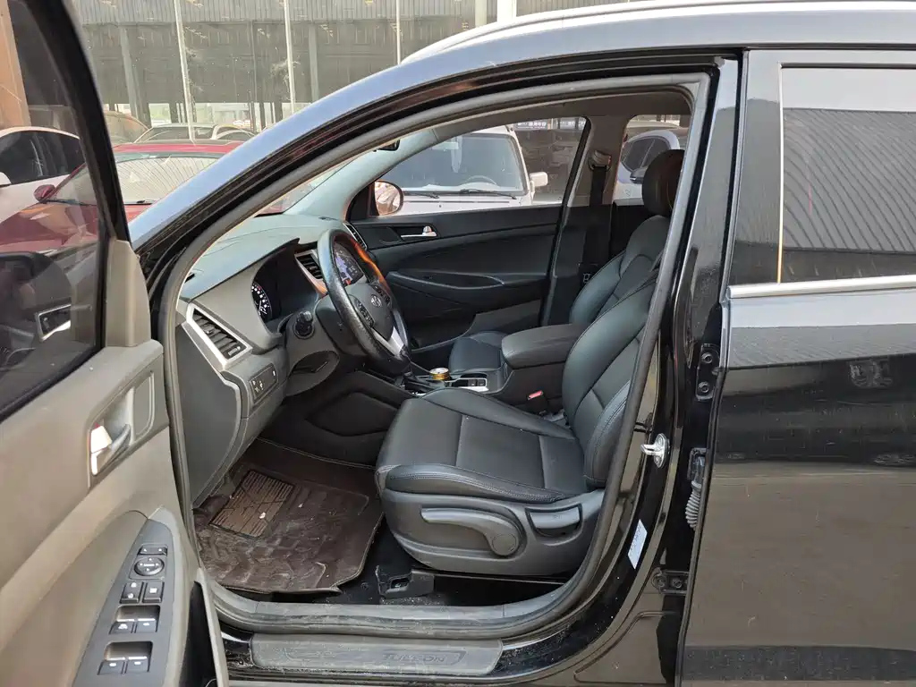 HYUNDAI TUCSON 2017