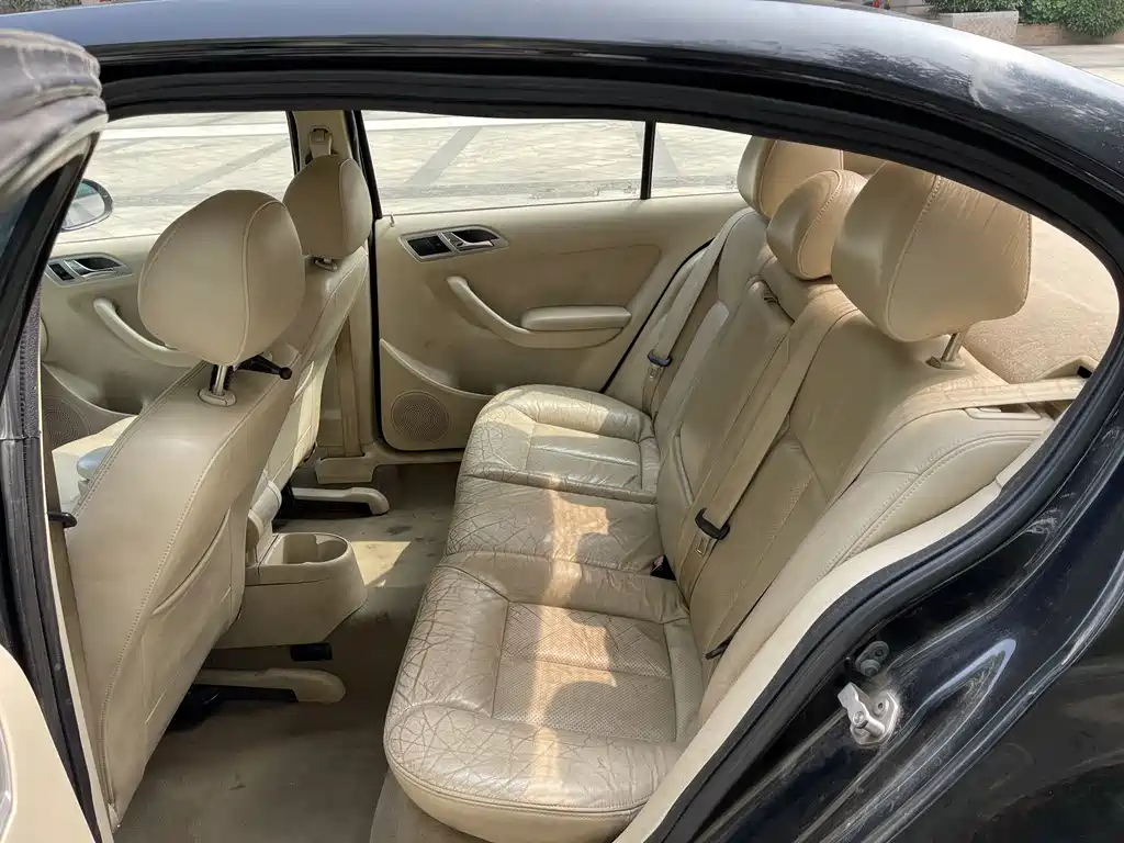 VOLKSWAGEN LAVIDA 2010