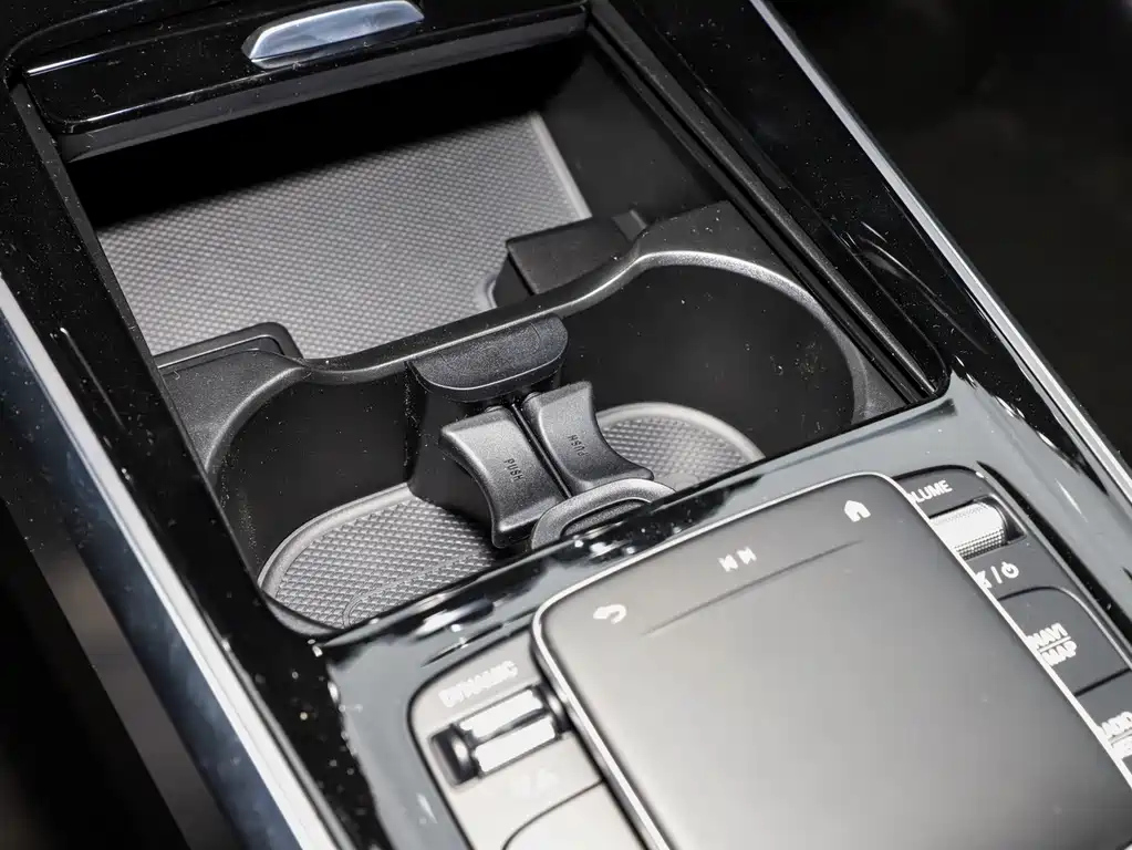 MERCEDES BENZ GLB 2021