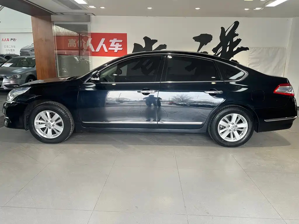 NISSAN TEANA 2012