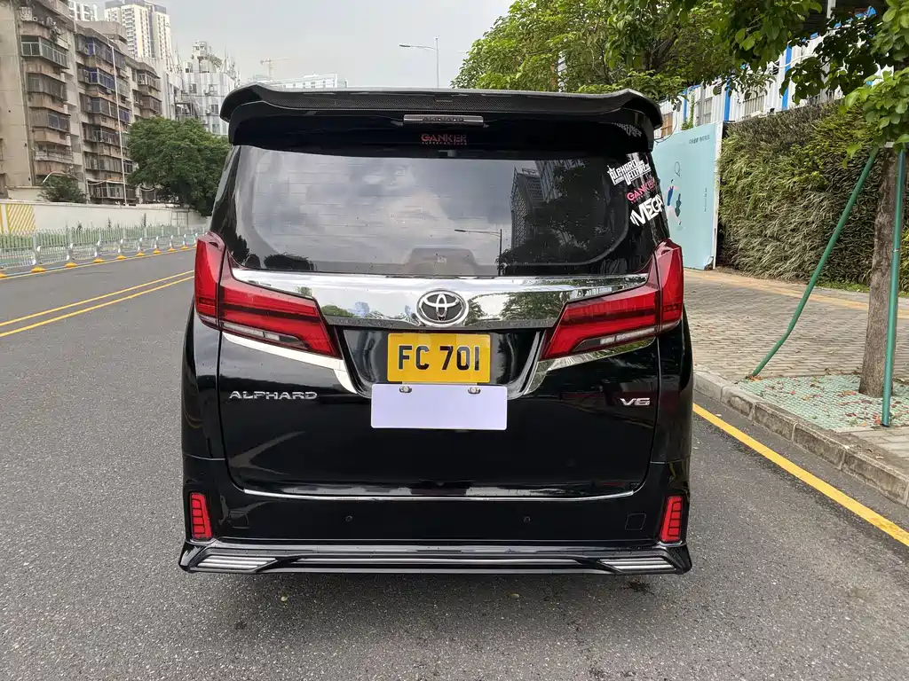 TOYOTA ALPHARD 2018