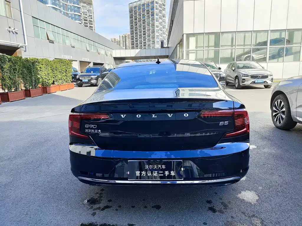 VOLVO S90 2022